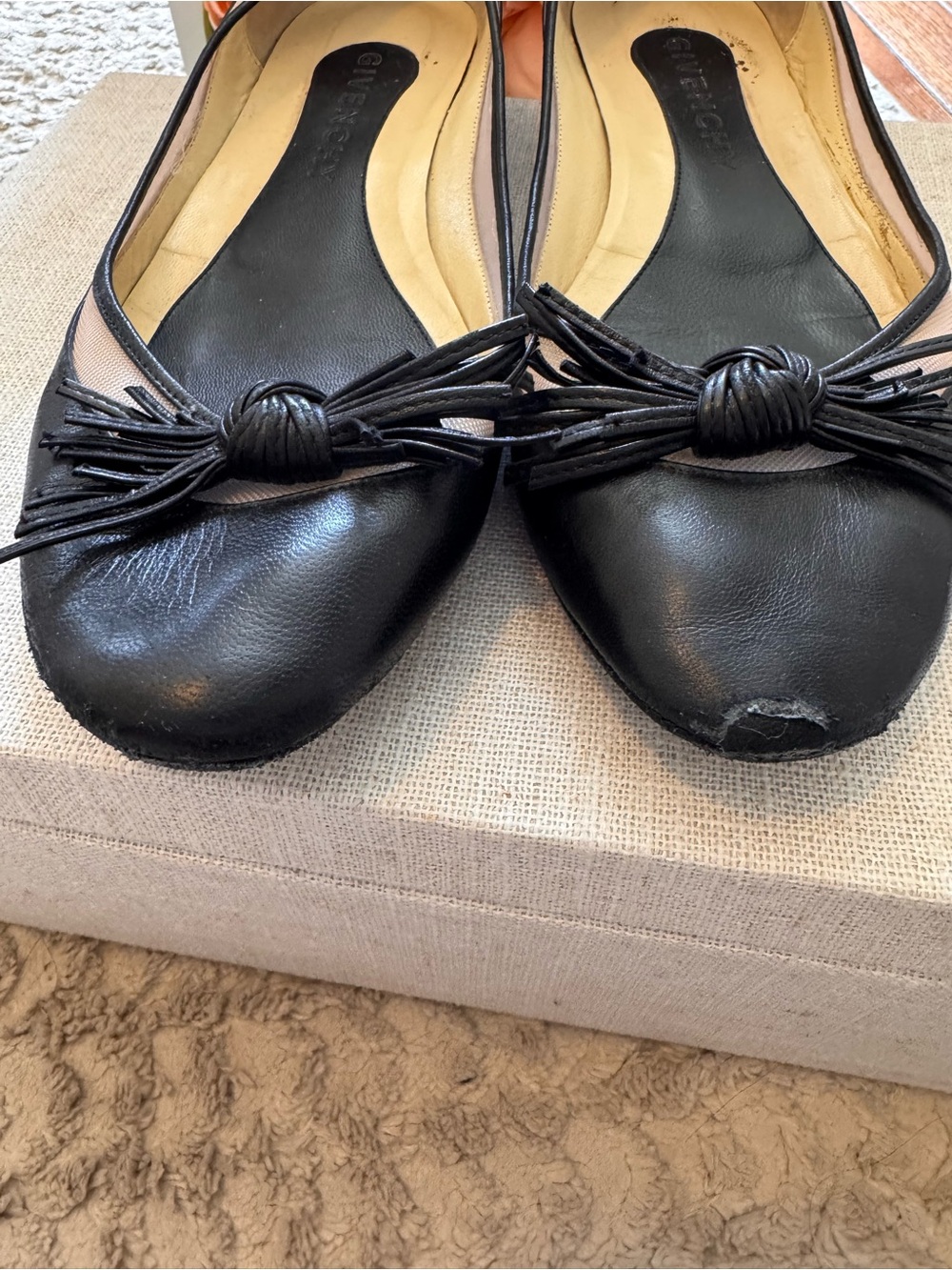 Givenchy Black Leather Ballet Flats with Knotted Tassel - Picture 4 of 4